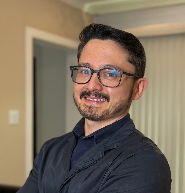 Dr. Vítor Massayoshi Ricci